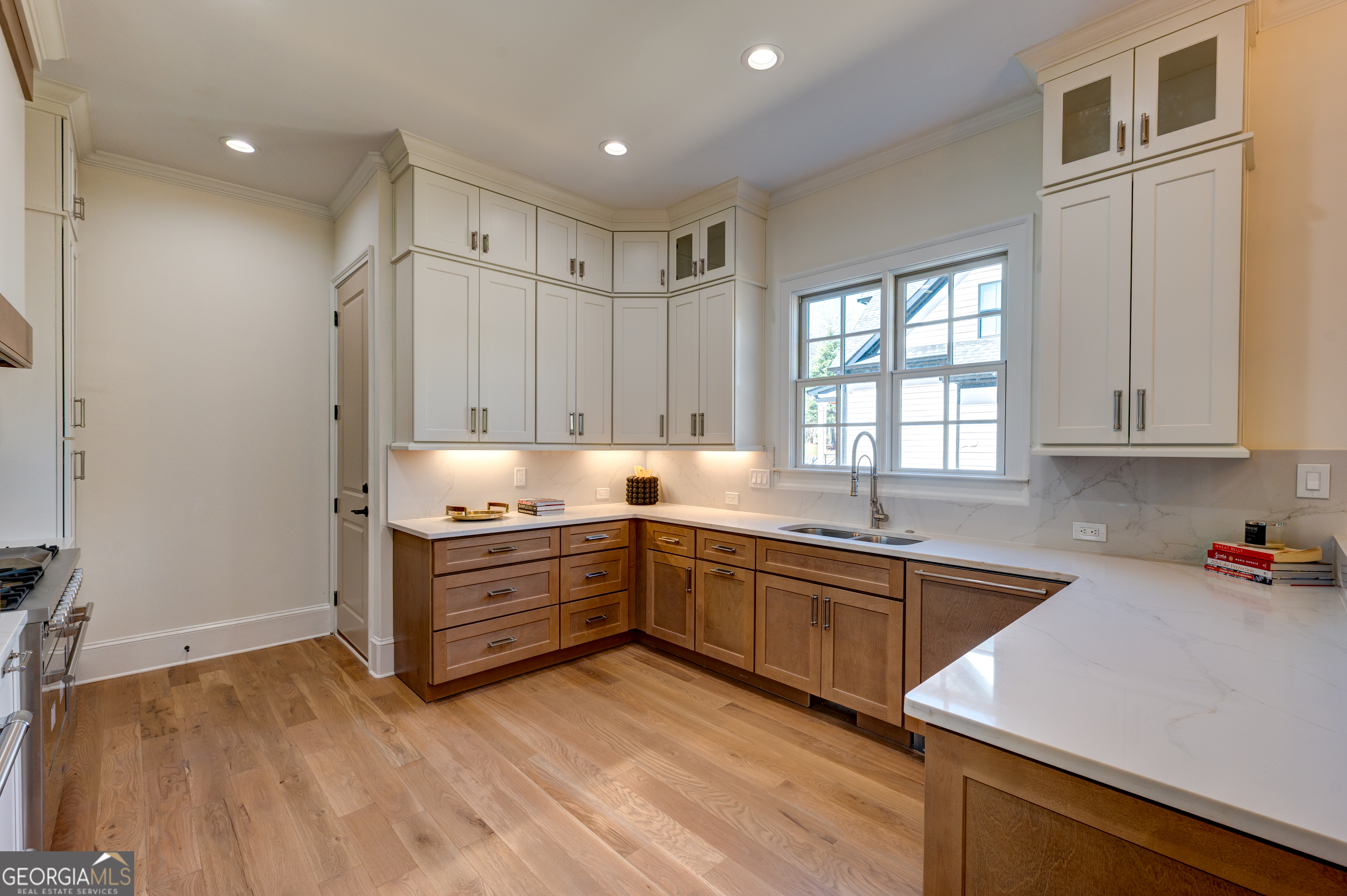 1022 Highland Village Trail