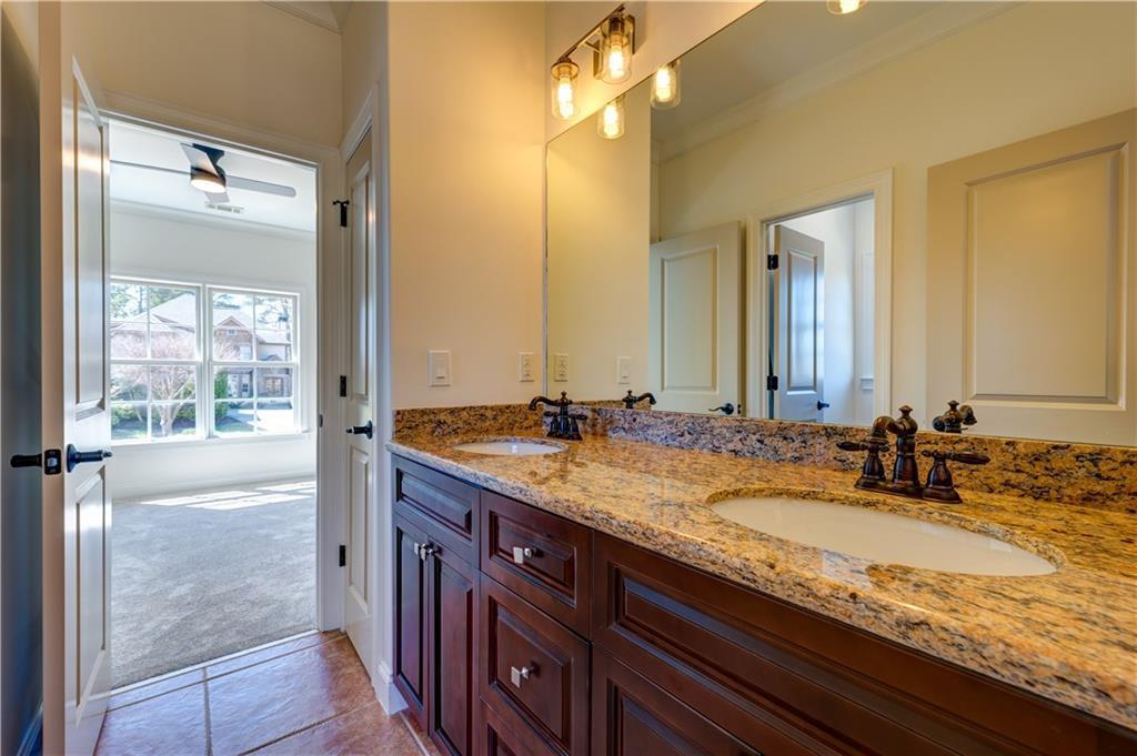 1022 Highland Village Trail