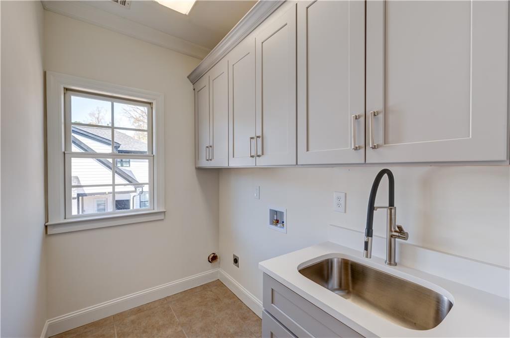 1022 Highland Village Trail