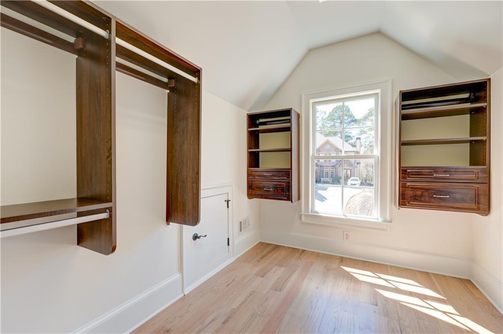 1022 Highland Village Trail