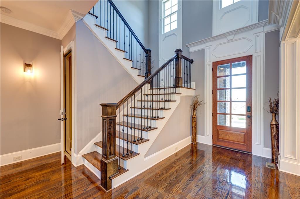 1049 Highland Village Trail