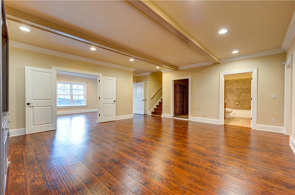 1049 Highland Village Trail