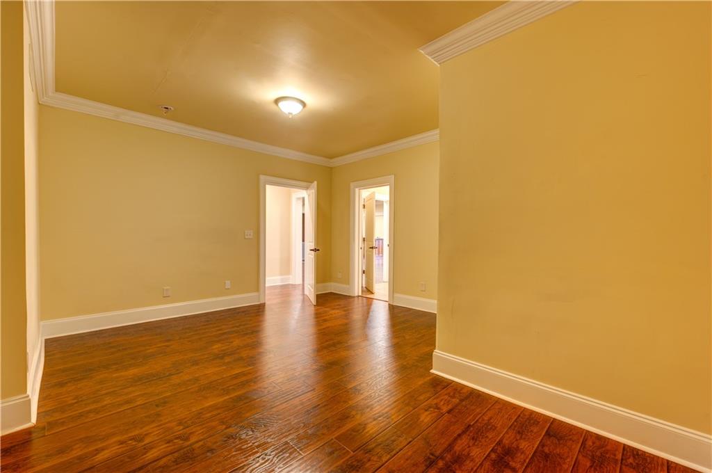 1049 Highland Village Trail