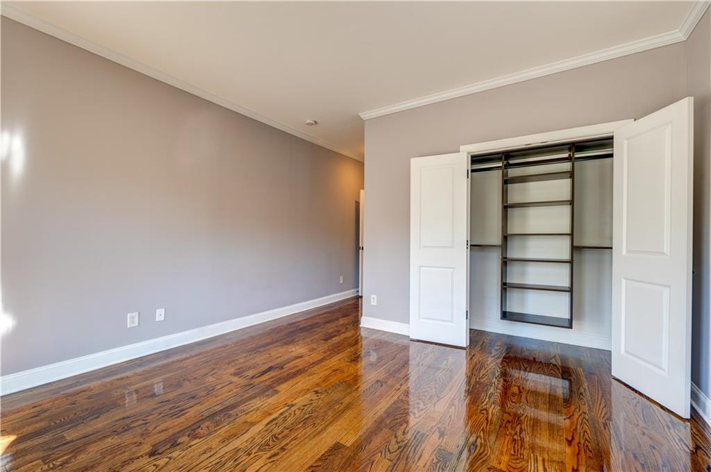 1049 Highland Village Trail