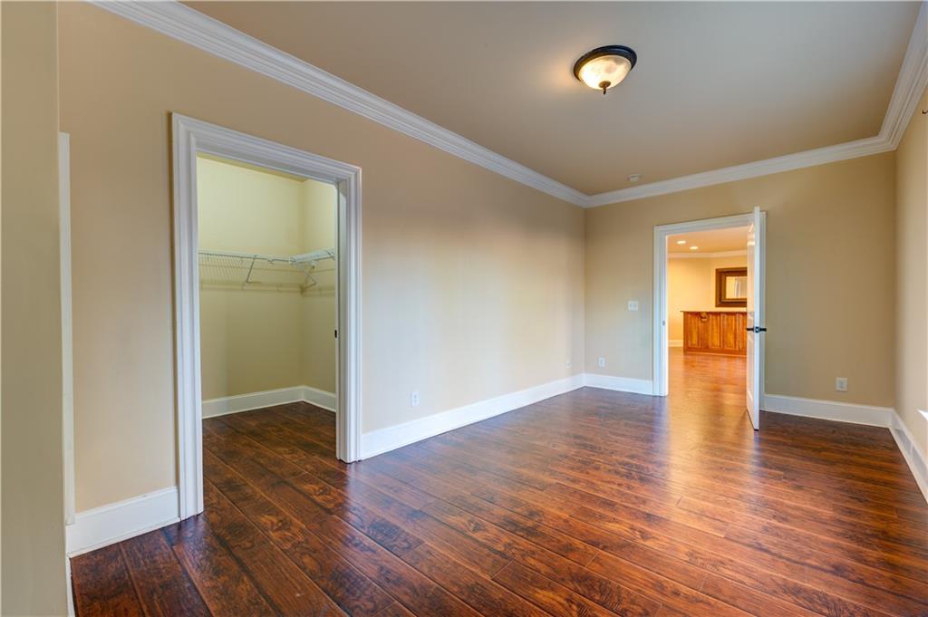 1049 Highland Village Trail