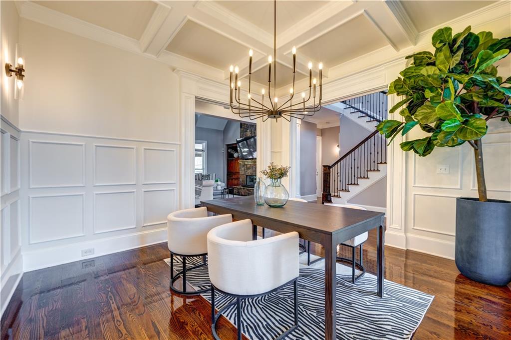 1049 Highland Village Trail