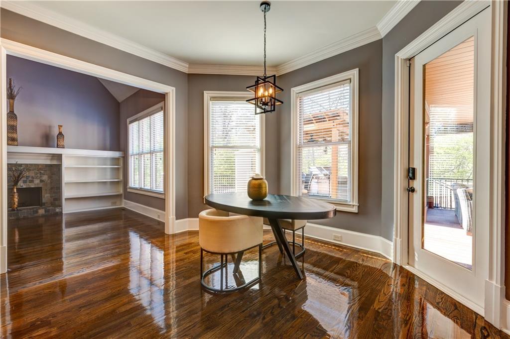 1049 Highland Village Trail