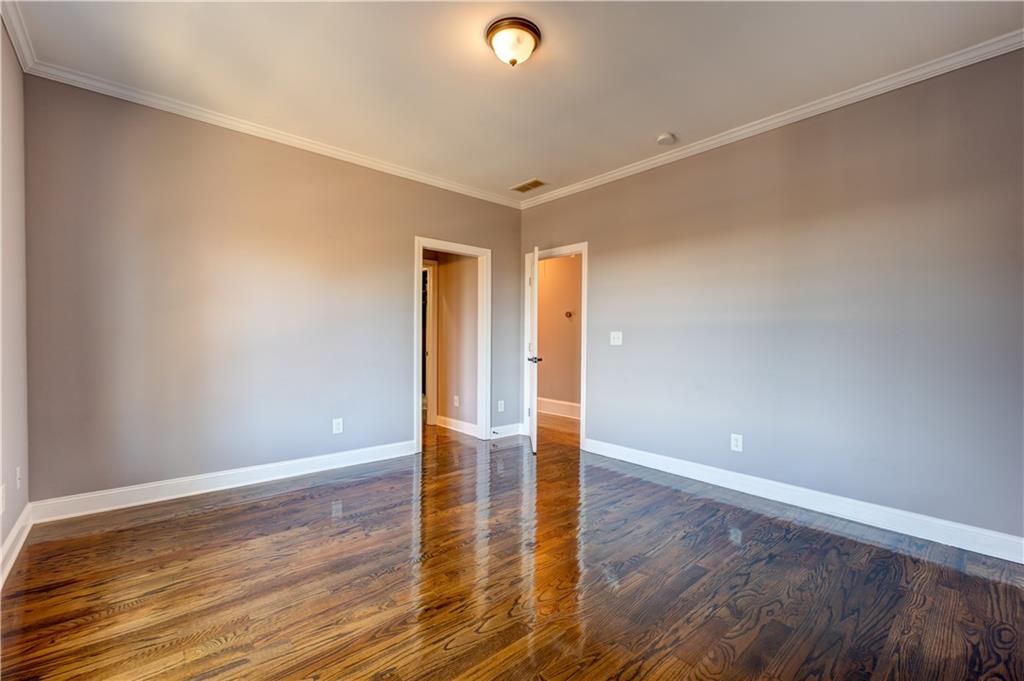 1049 Highland Village Trail