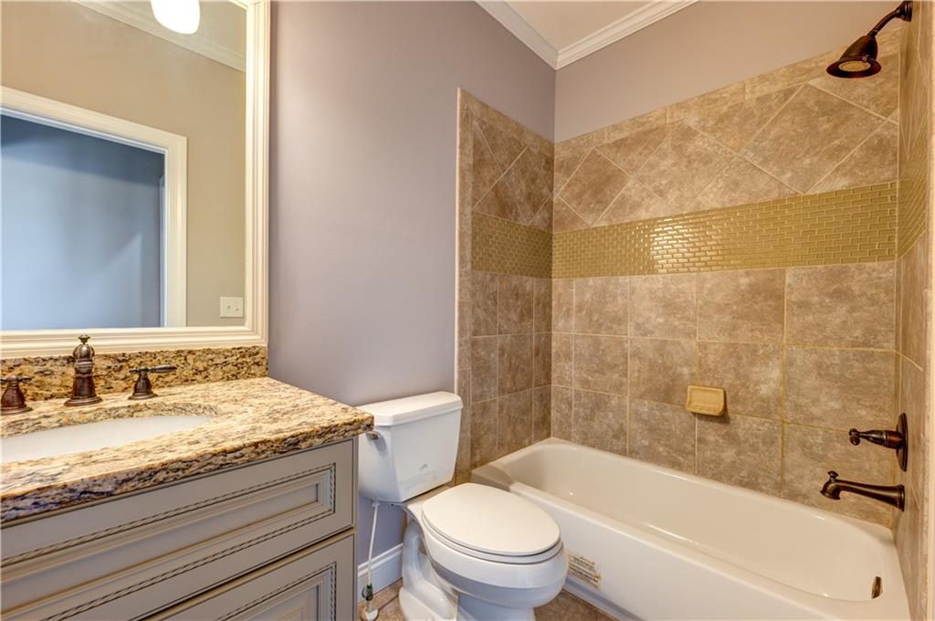 1049 Highland Village Trail