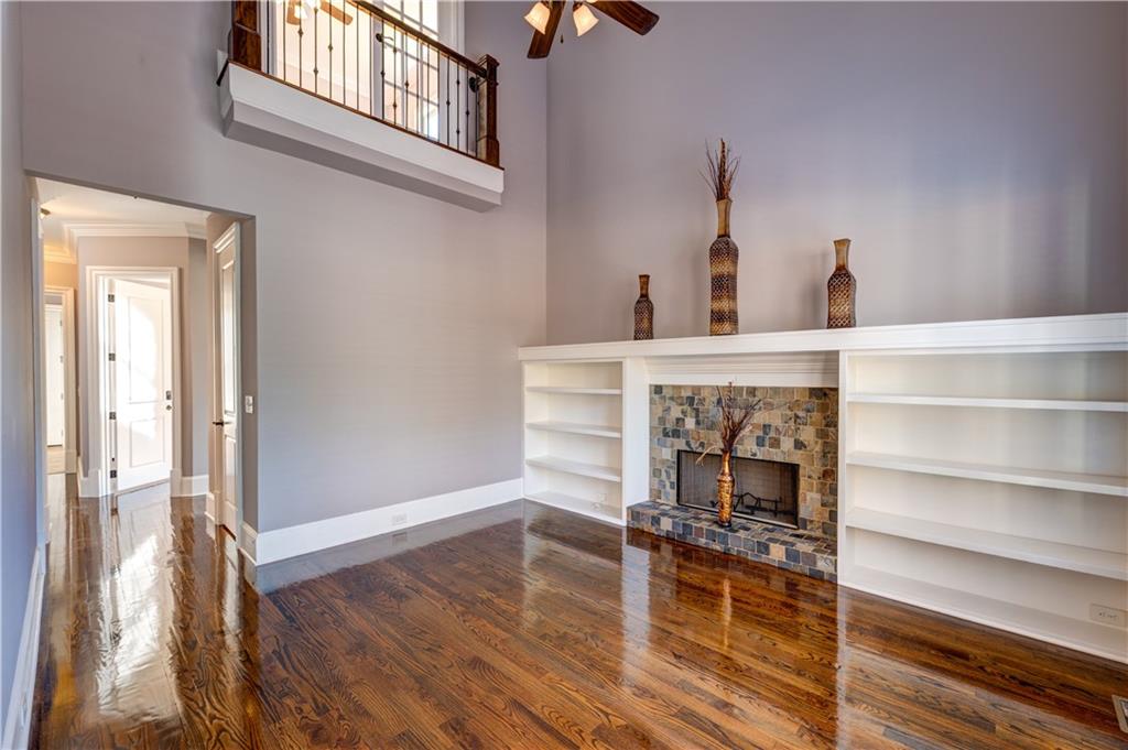 1049 Highland Village Trail