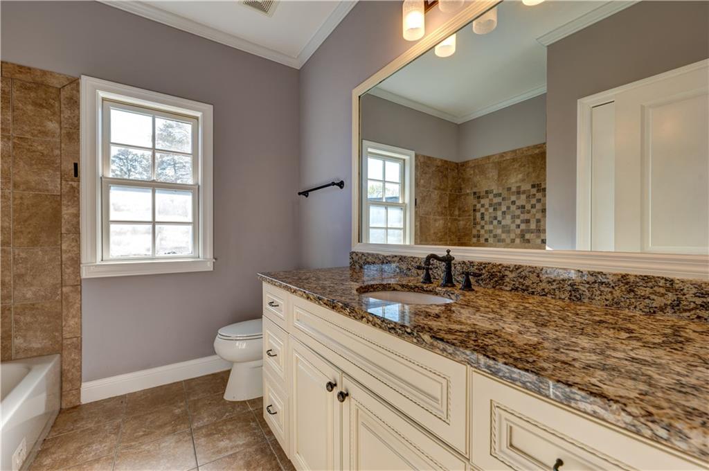 1049 Highland Village Trail