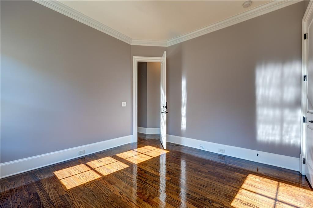 1049 Highland Village Trail