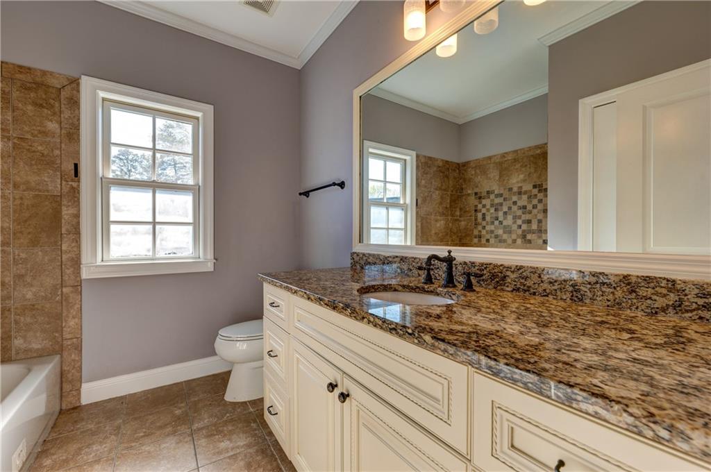 1049 Highland Village Trail