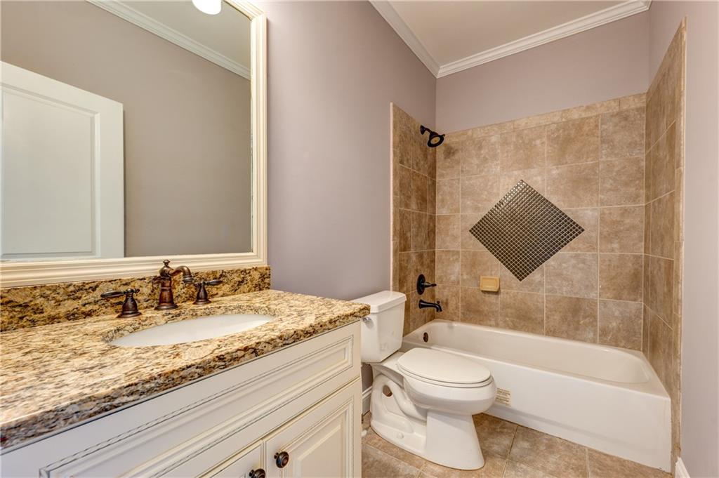 1049 Highland Village Trail