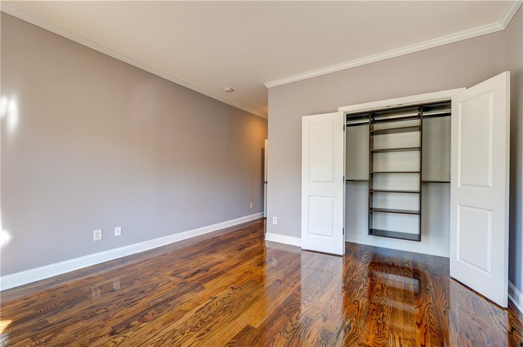 1049 Highland Village Trail