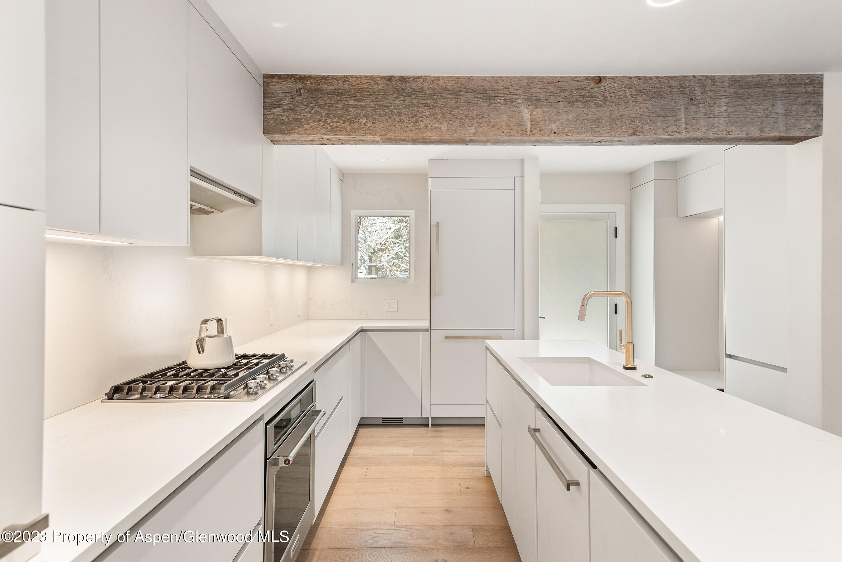 814 W Bleeker Street, C4