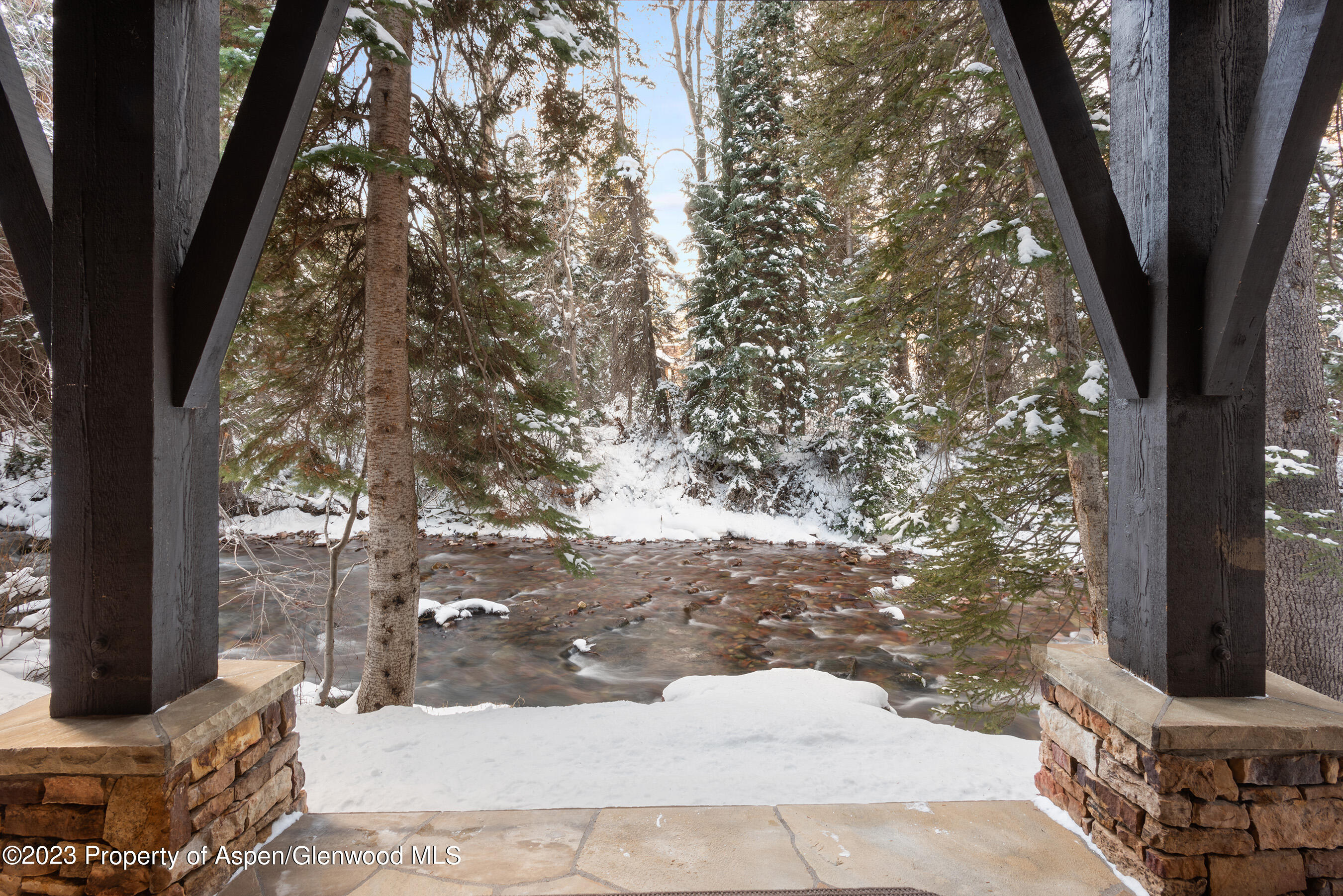 1819 Maroon Creek Road