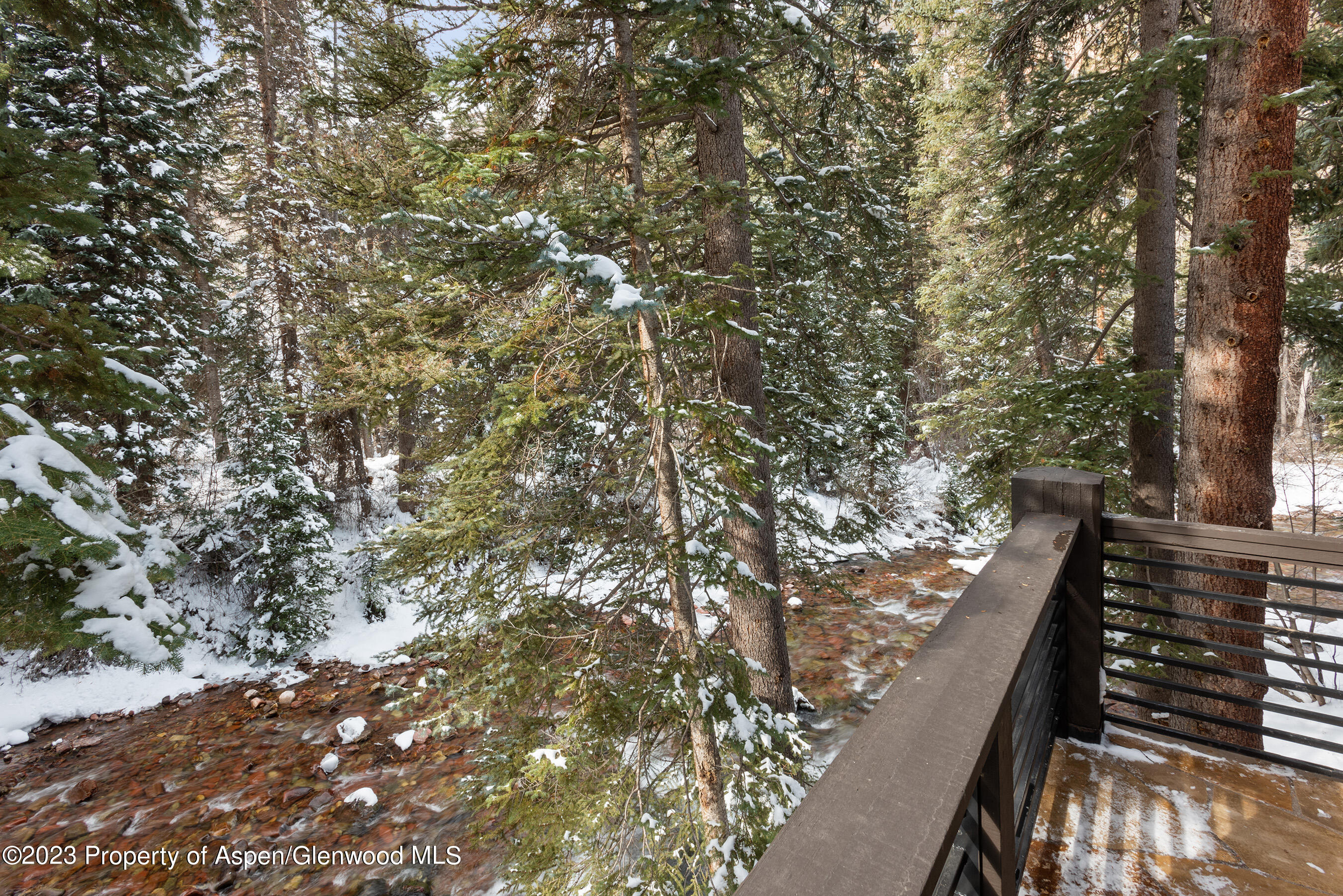 1819 Maroon Creek Road