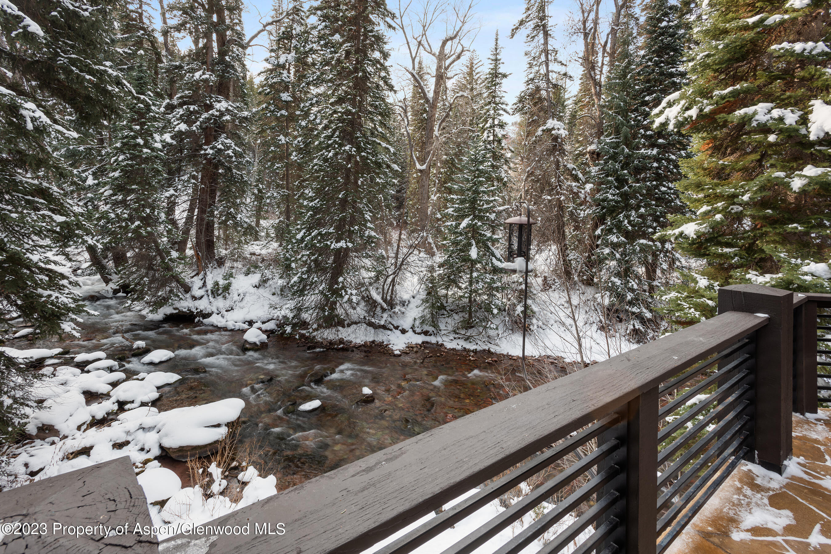 1819 Maroon Creek Road