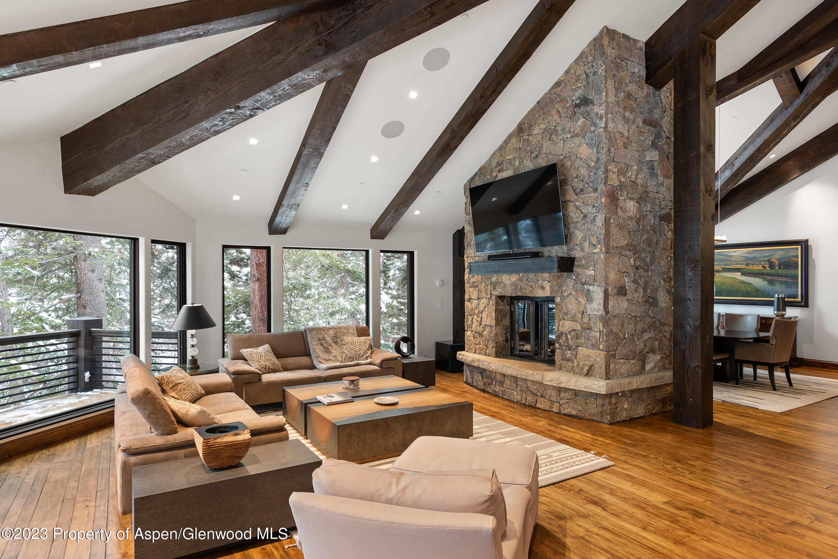 1819 Maroon Creek Road