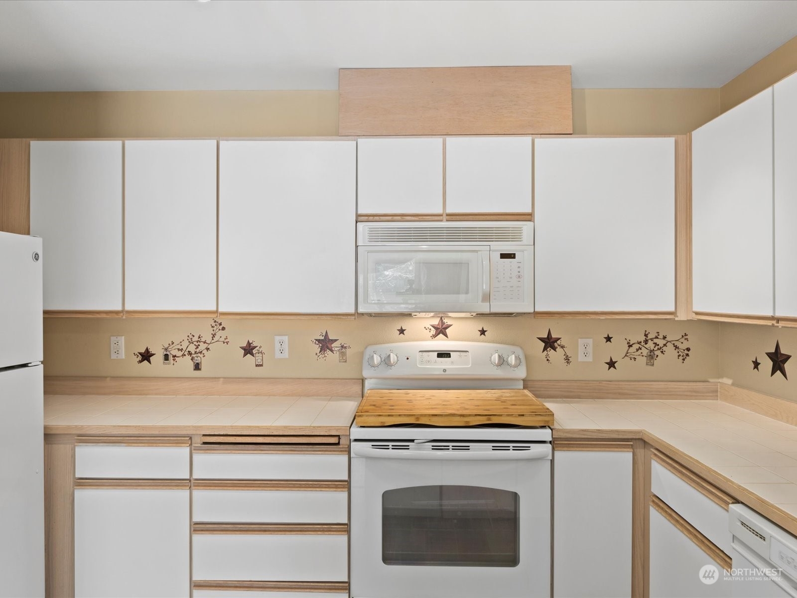 9210 Market Place Unit: J203