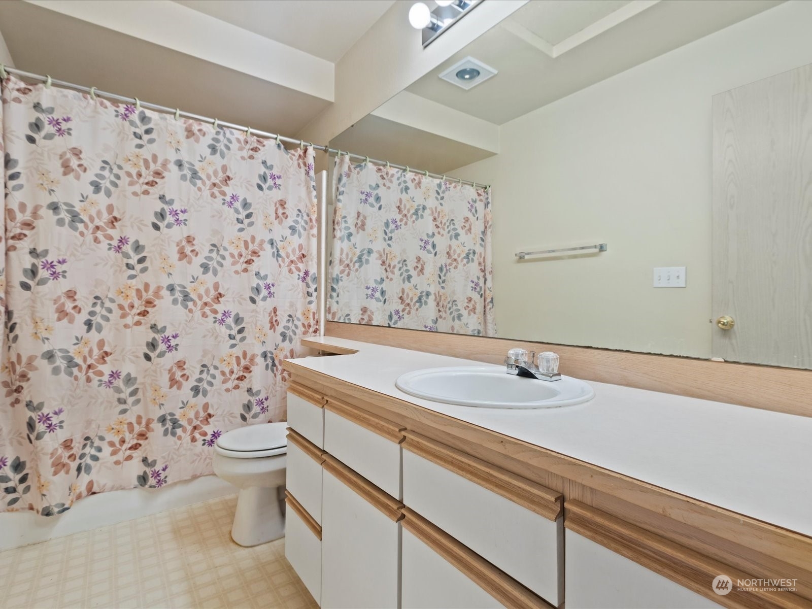 9210 Market Place Unit: J203