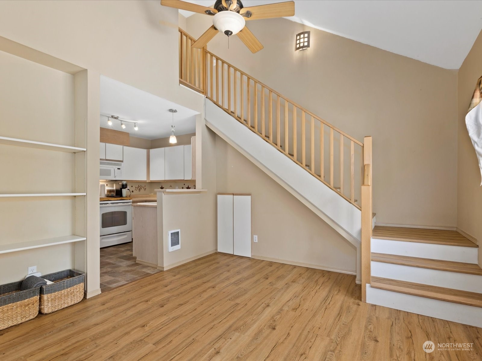 9210 Market Place Unit: J203