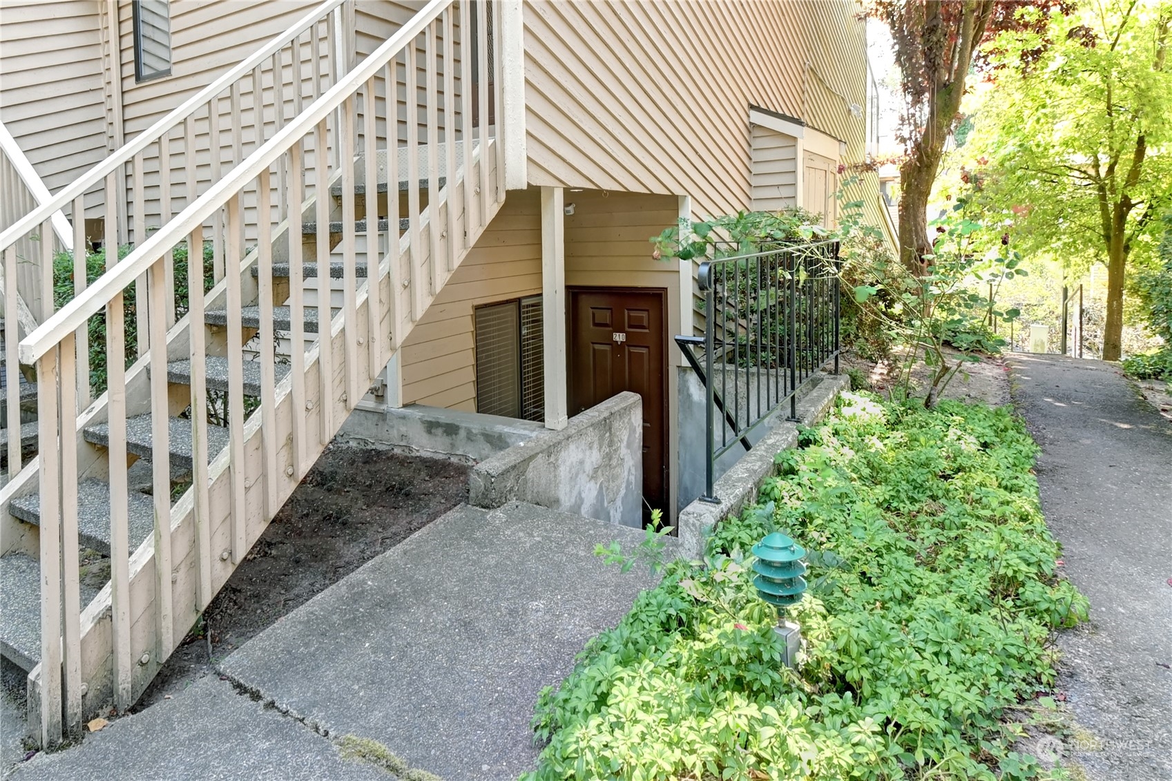 12044 96th Avenue NE Unit: 210