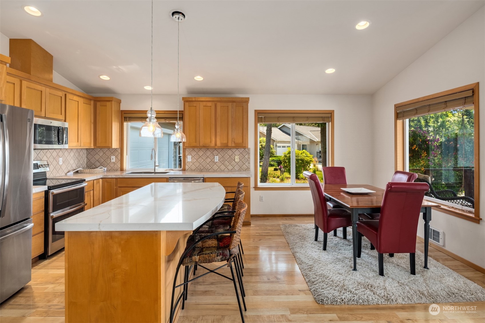 2261 Robin Lane