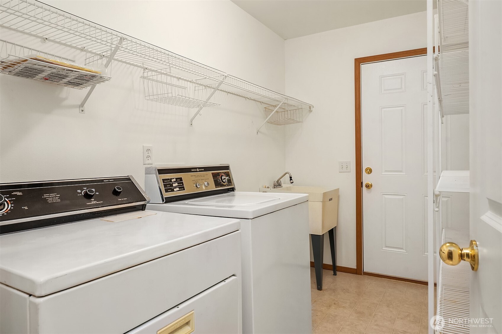 11416 33rd Street NE