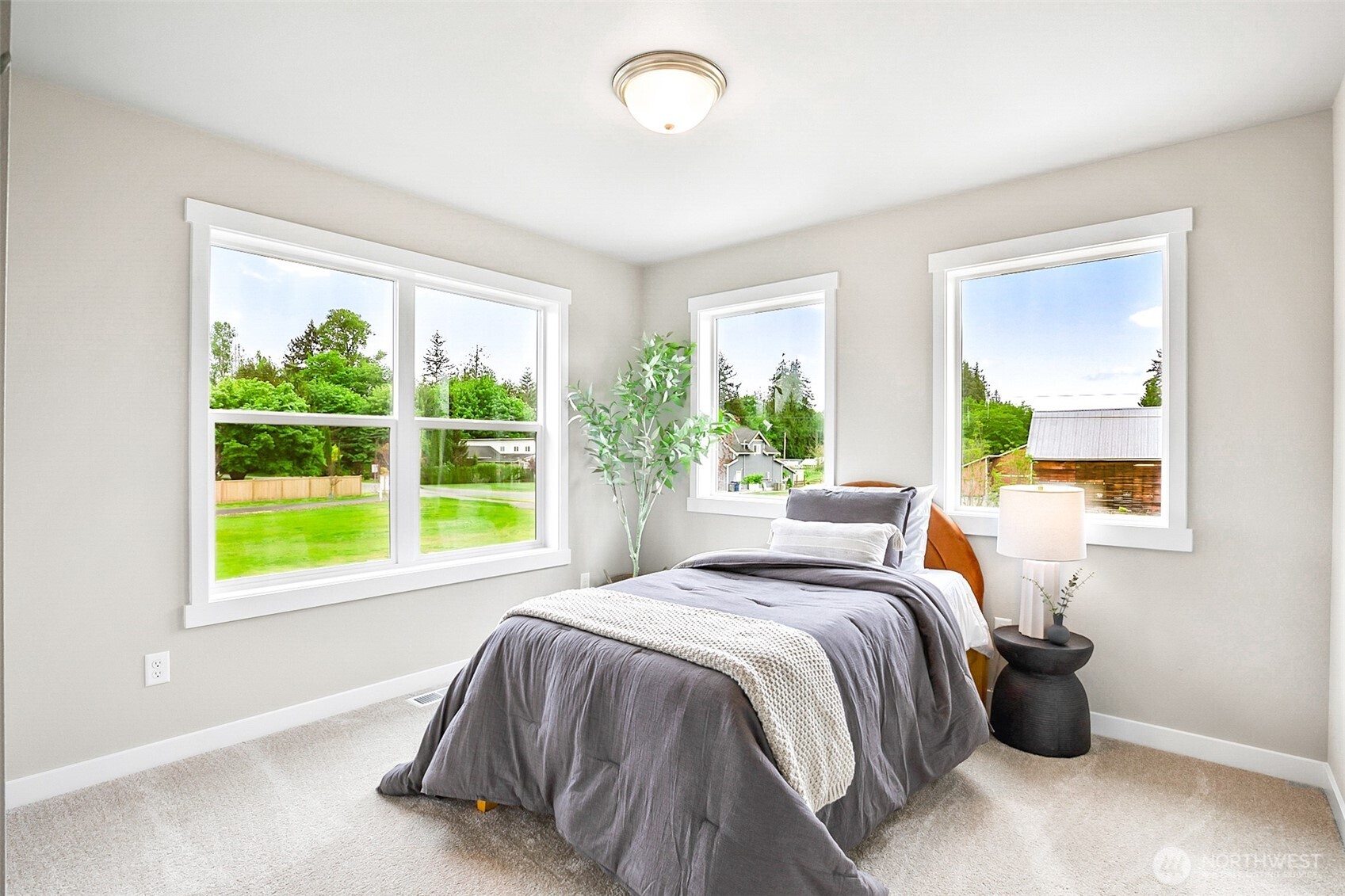 17711 11TH Avenue NE