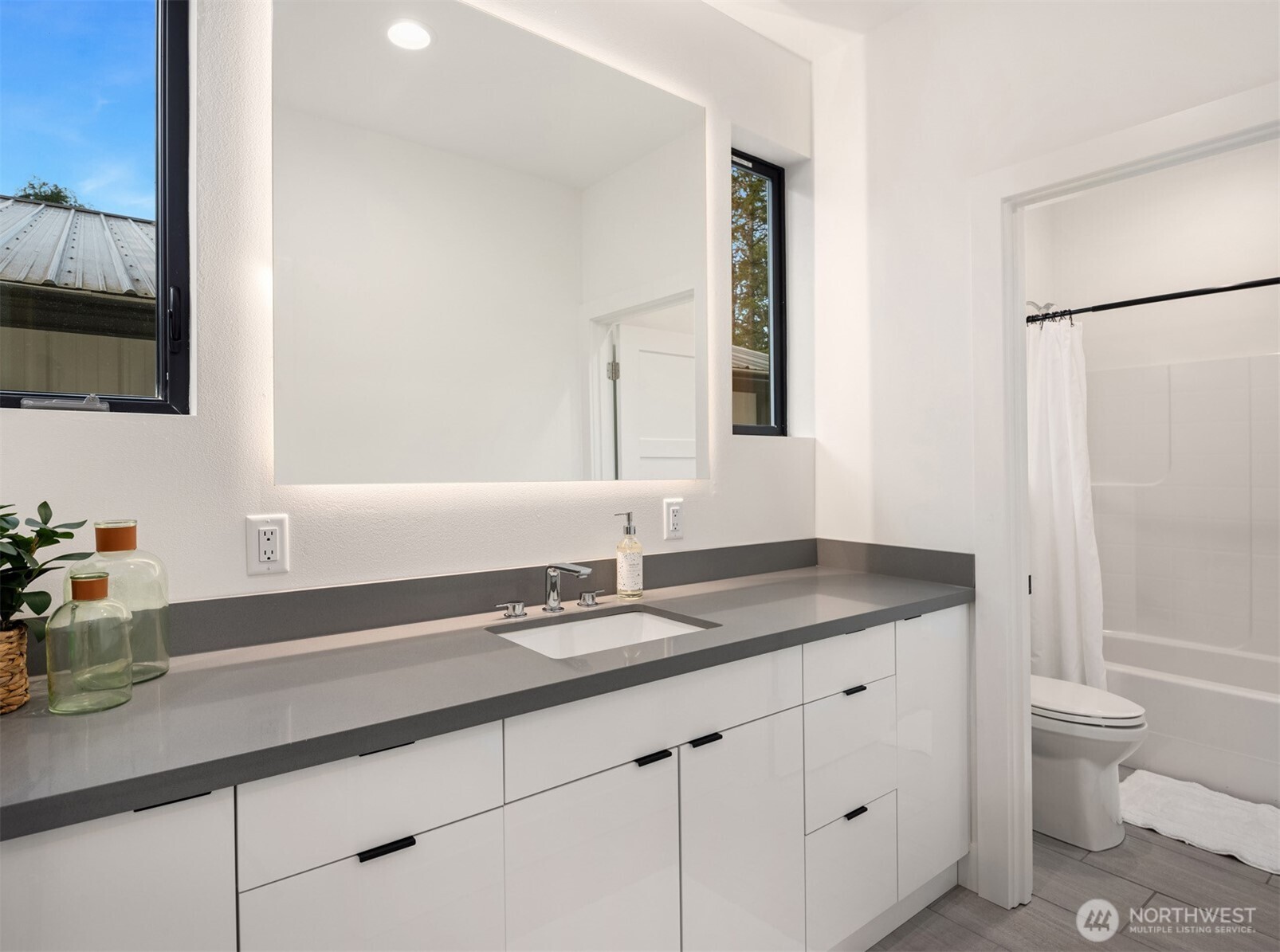 21708 57th Avenue SE