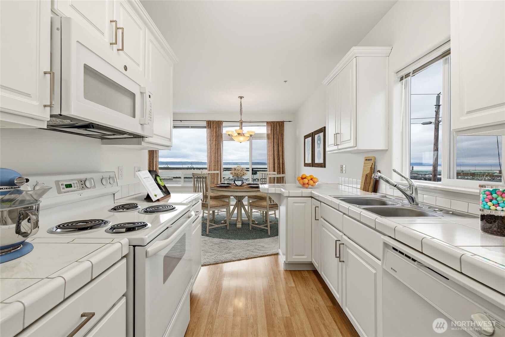 2420 Grand Avenue Unit: 303