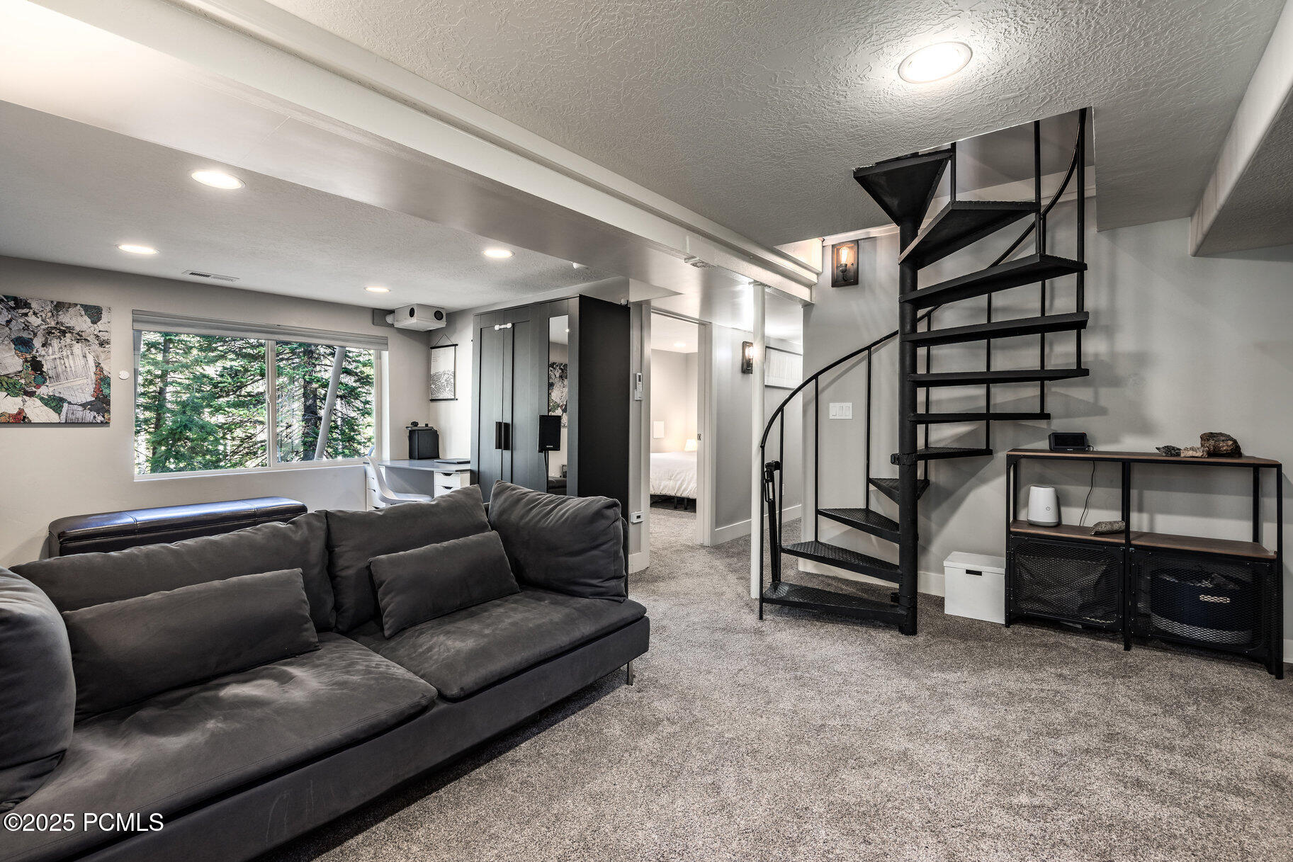9320 E Bobcat Haven Lane