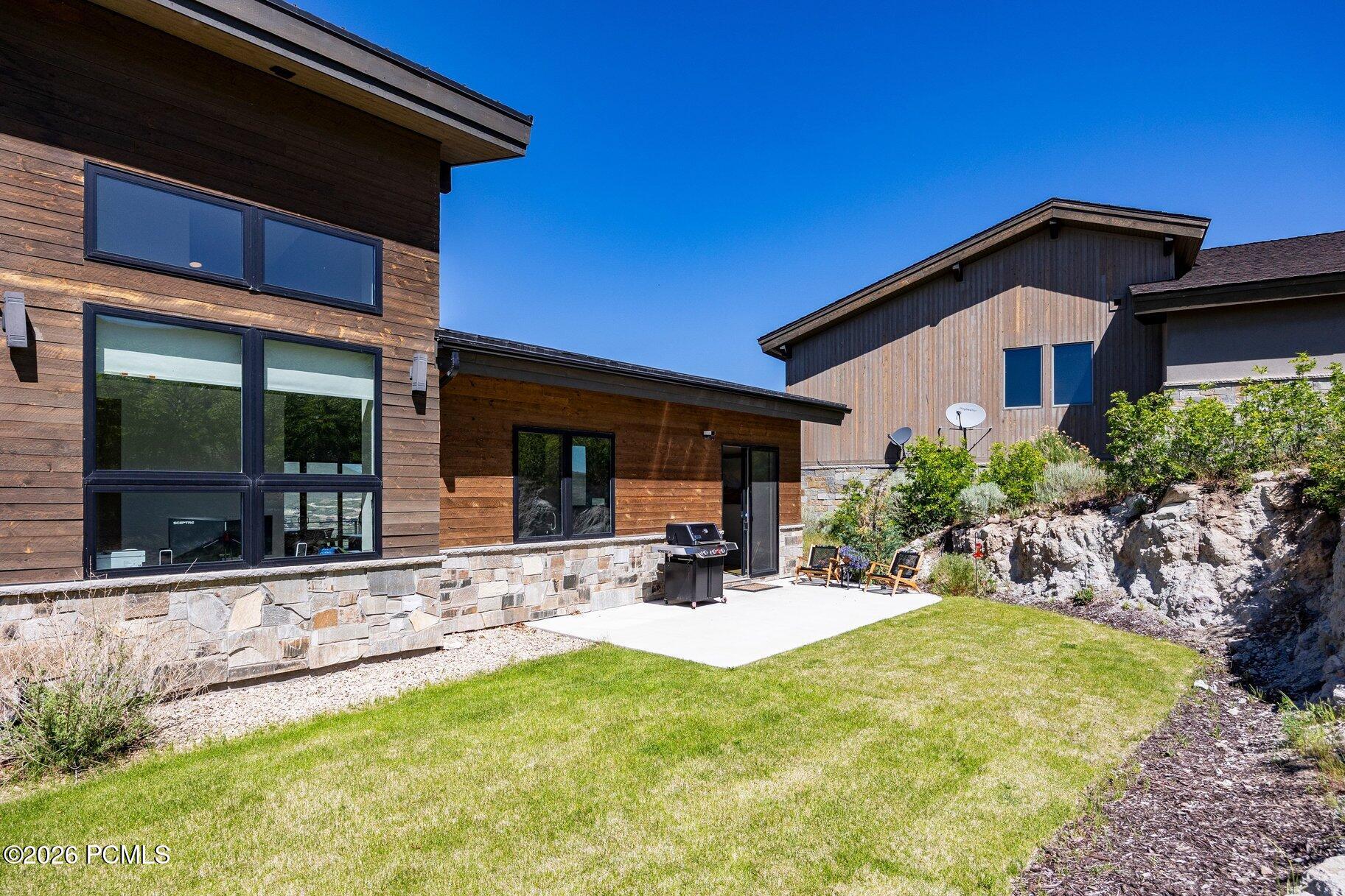11418 N White Tail Court