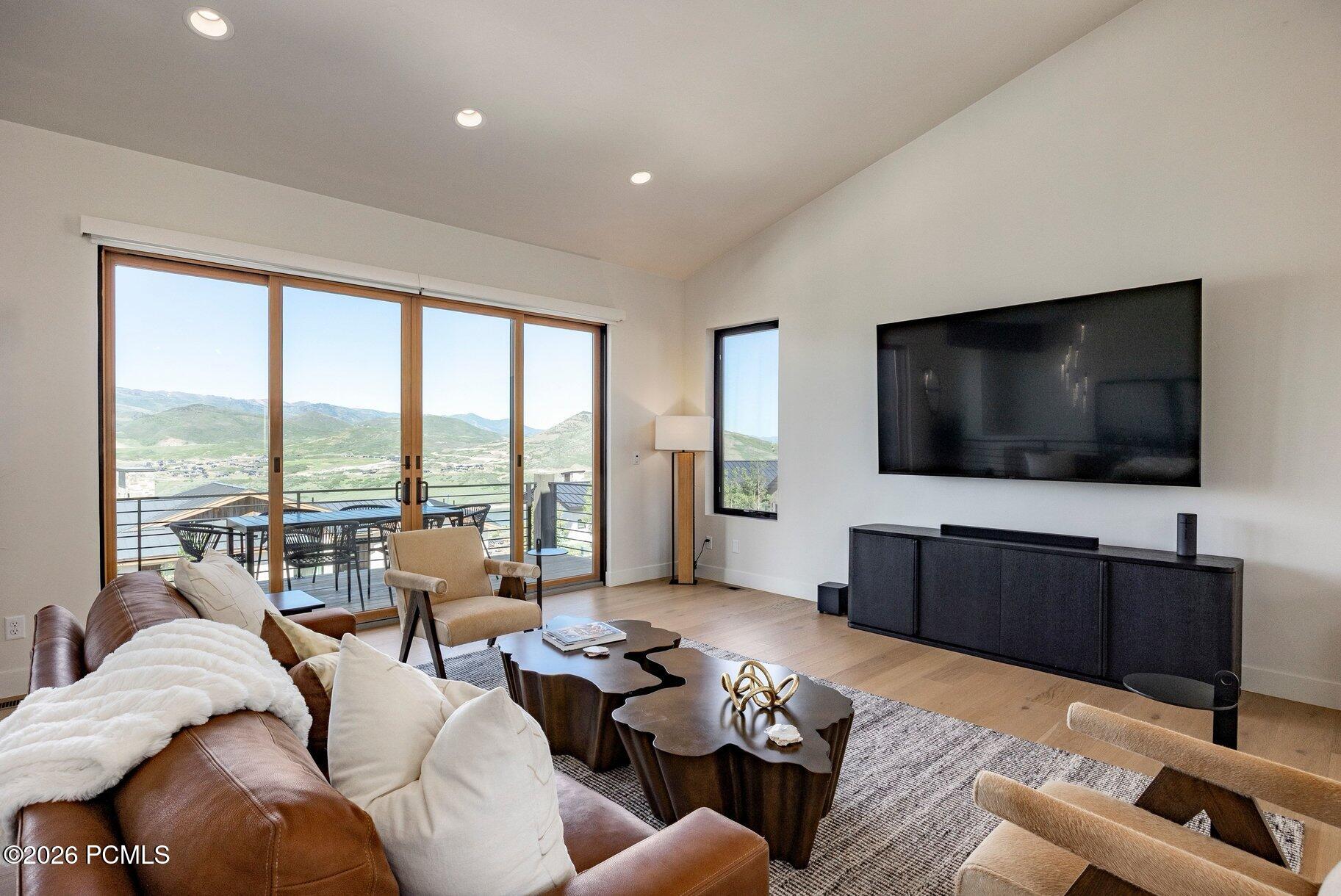 11418 N White Tail Court