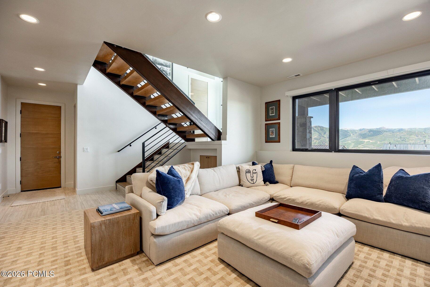 11418 N White Tail Court