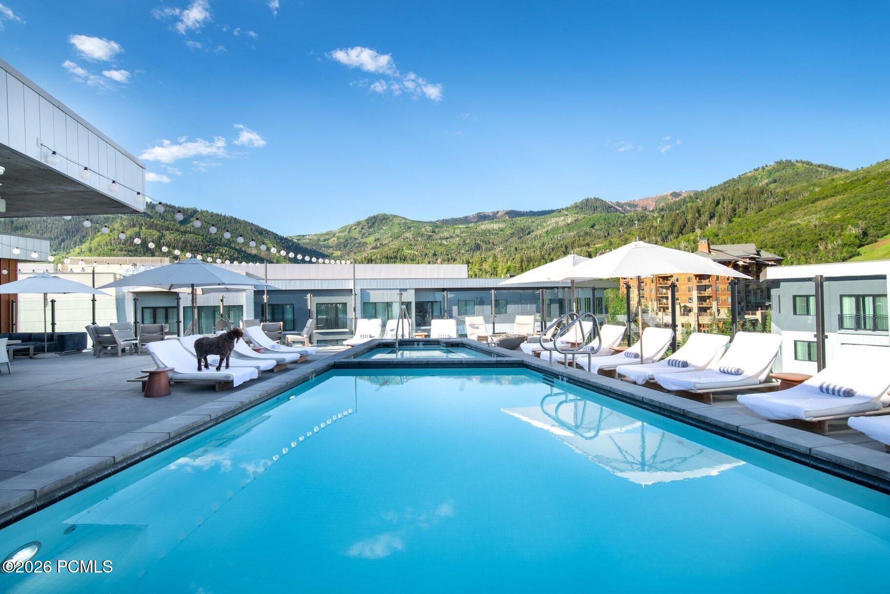 2417 W High Mountain Road 3509