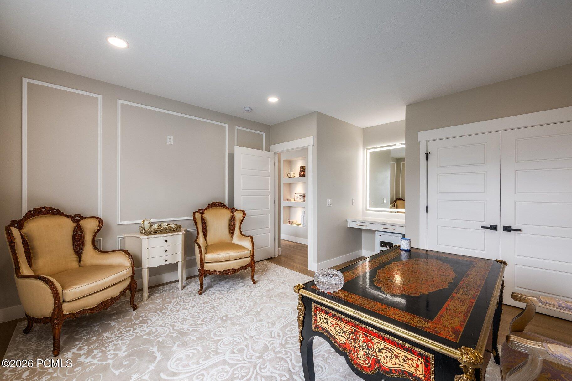 1022 E 1050 North