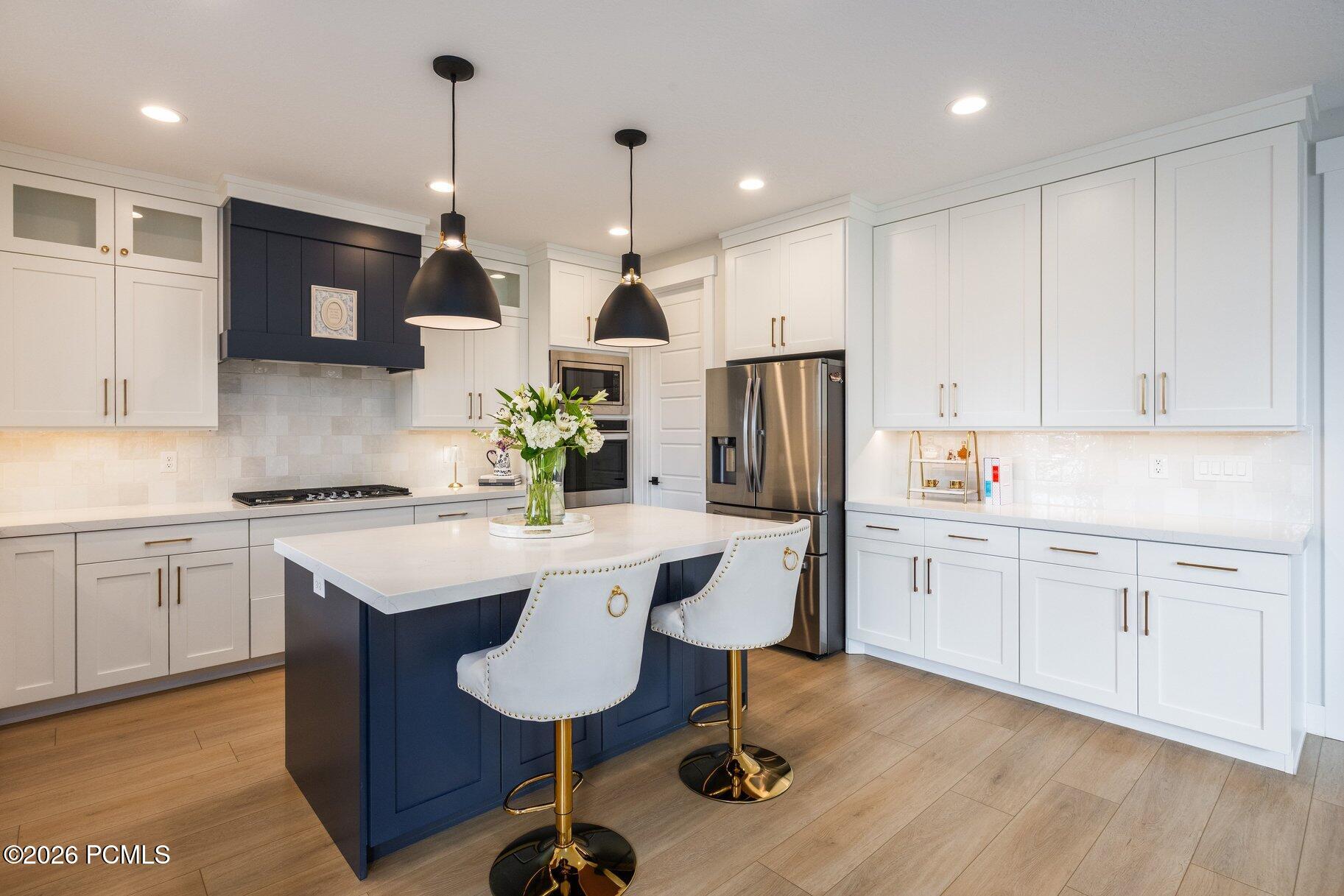 1022 E 1050 North