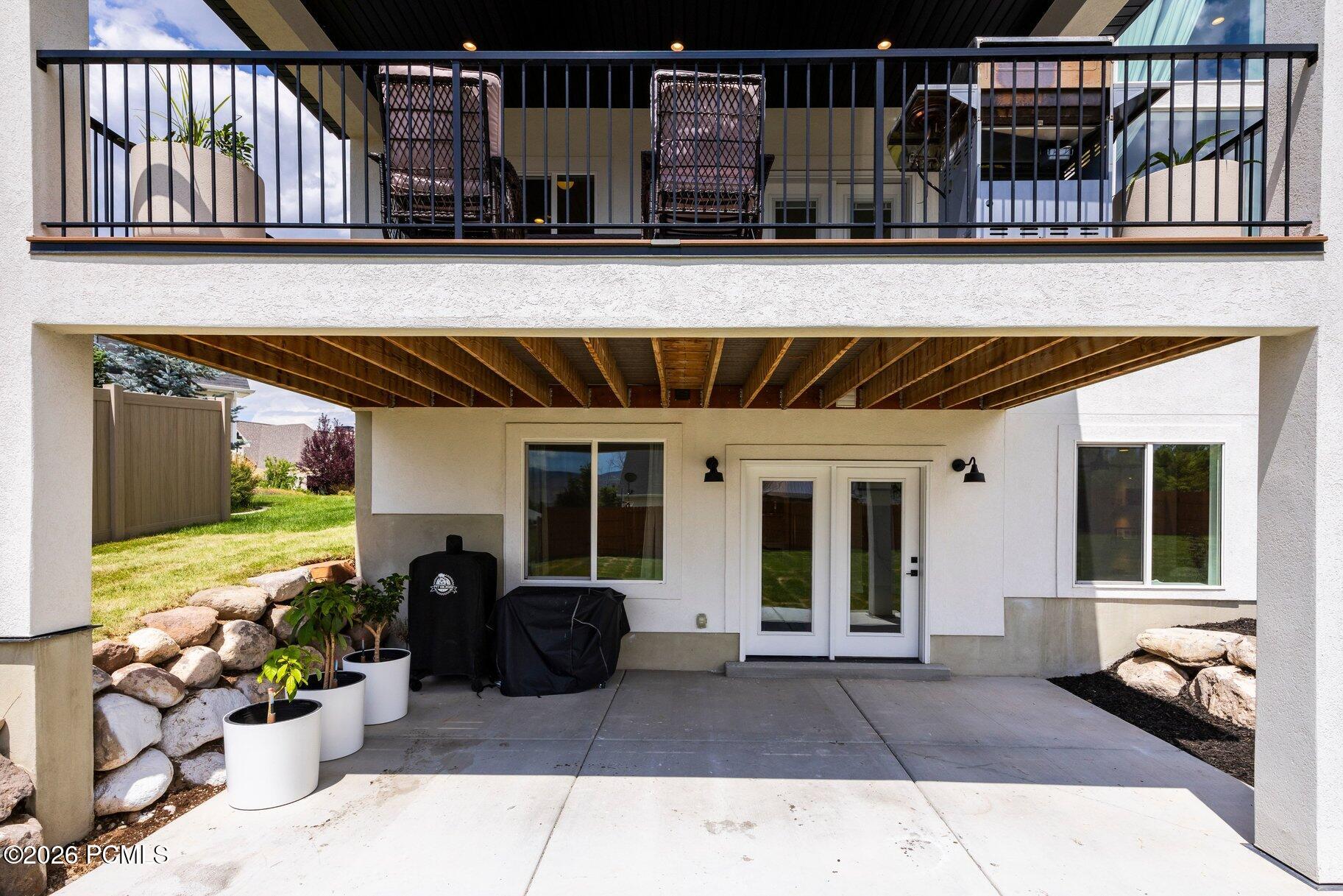 1022 E 1050 North