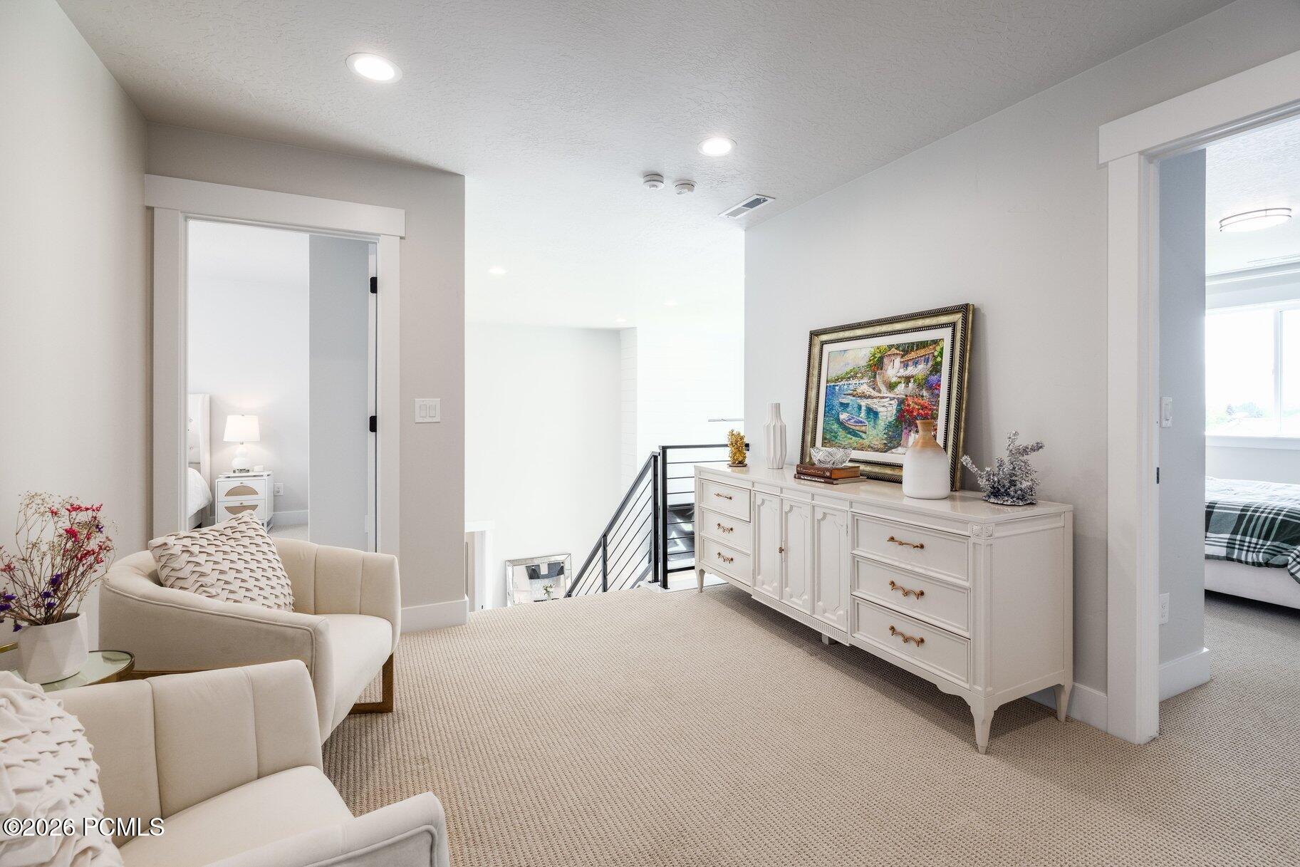 1022 E 1050 North