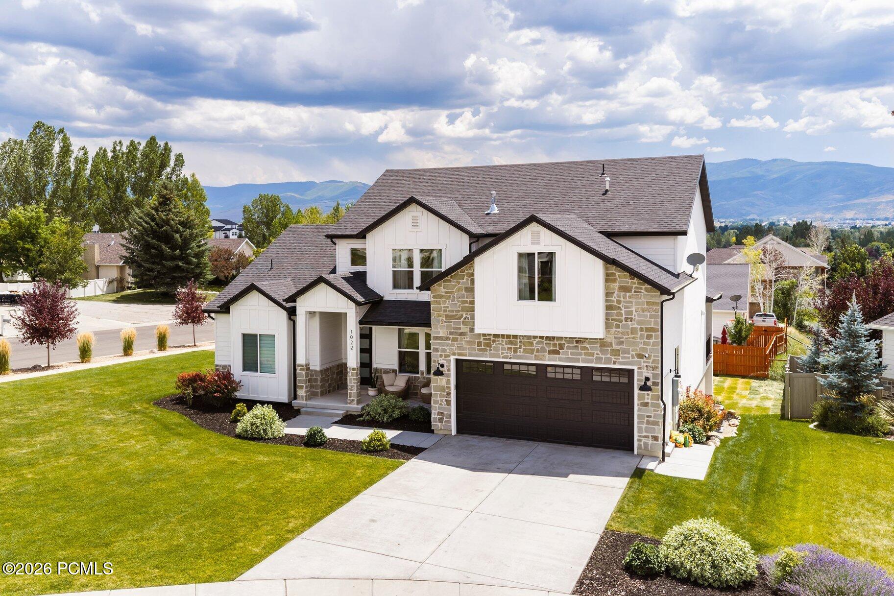 1022 E 1050 North
