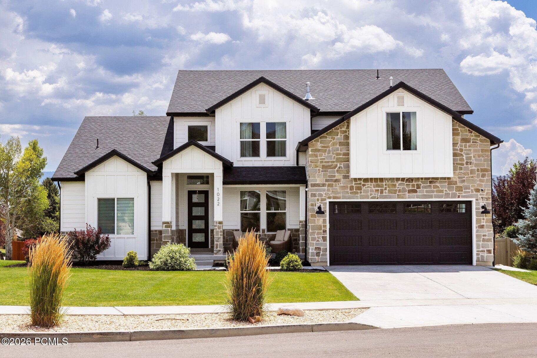 1022 E 1050 North