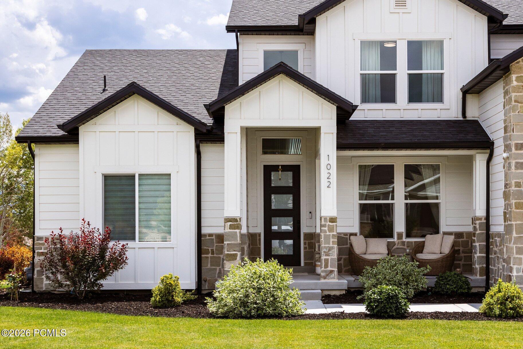 1022 E 1050 North