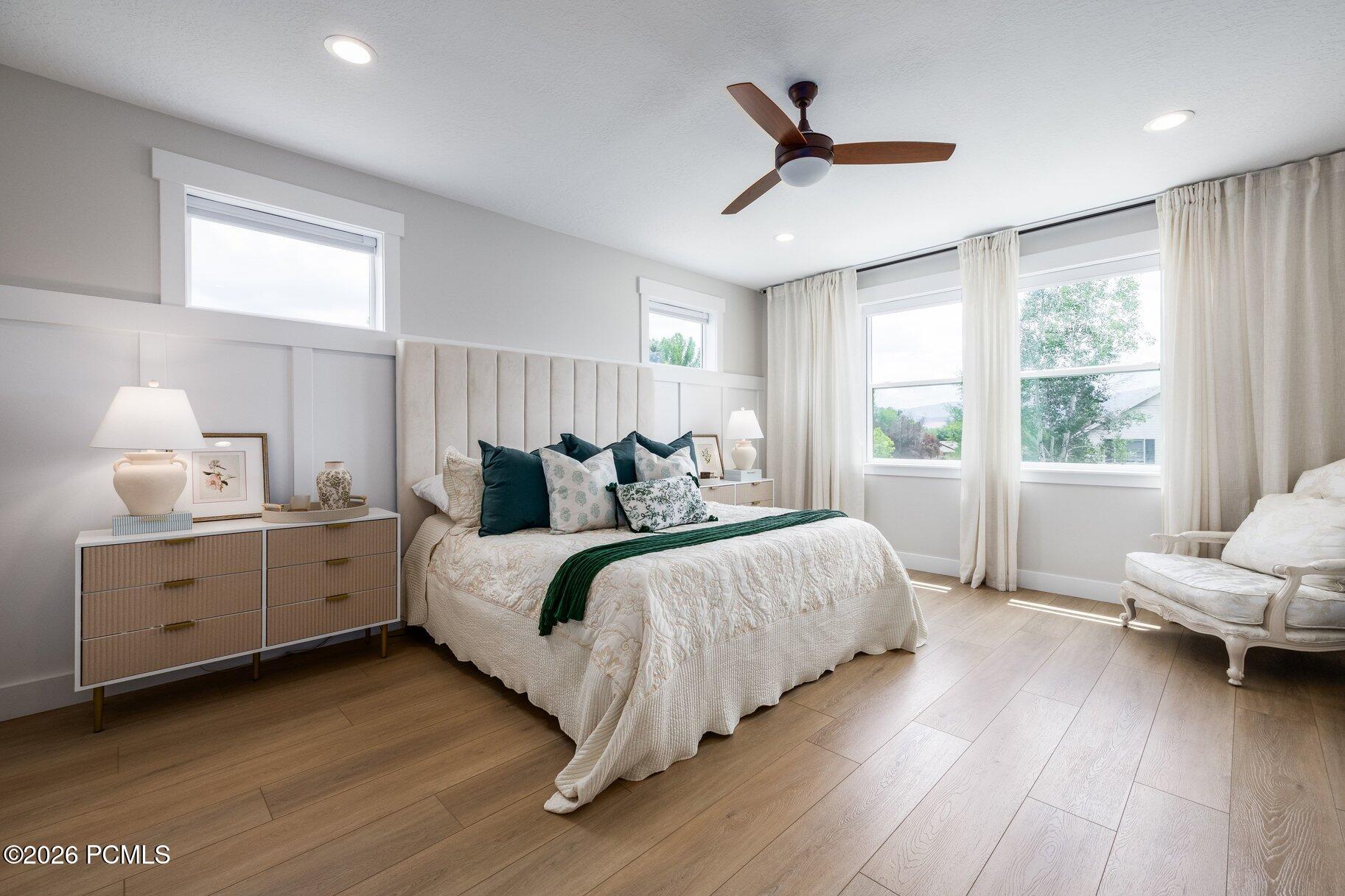 1022 E 1050 North