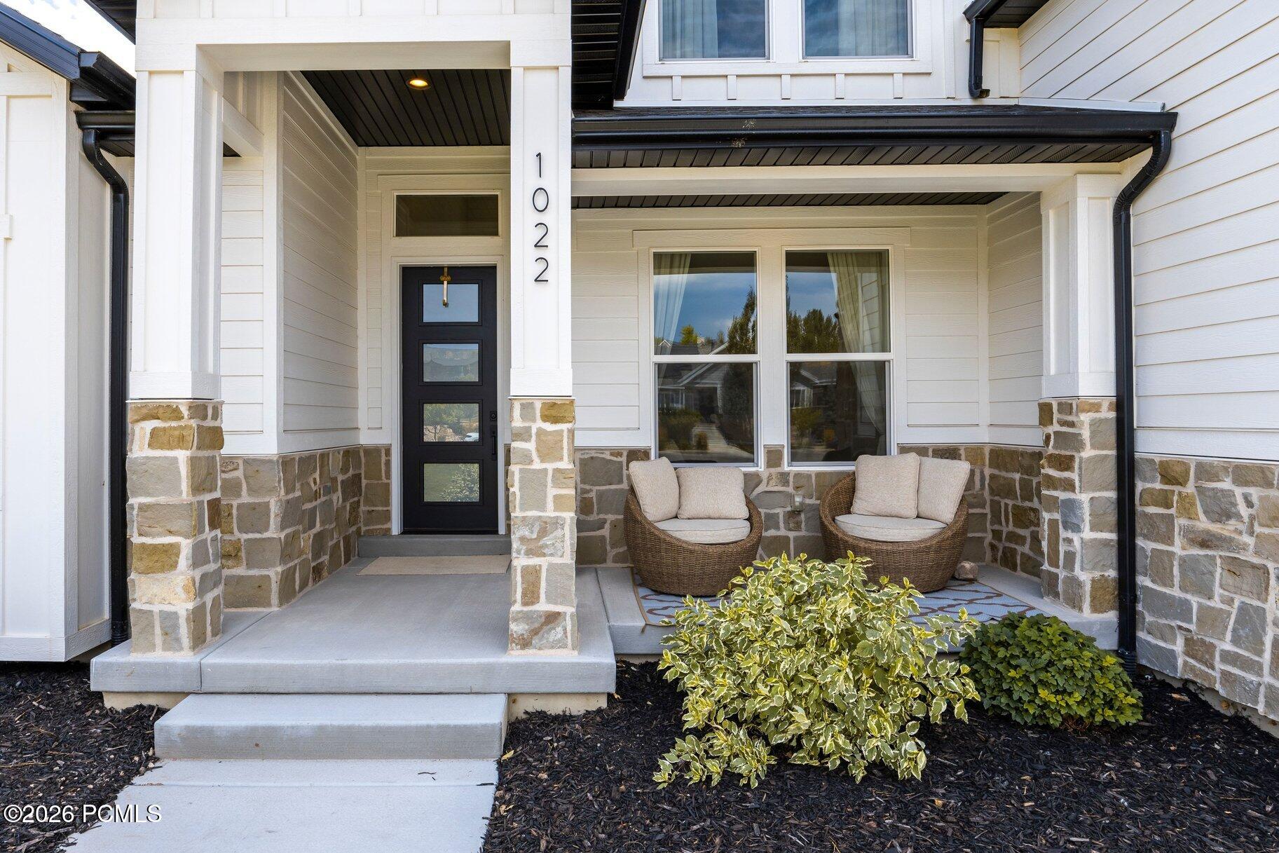 1022 E 1050 North
