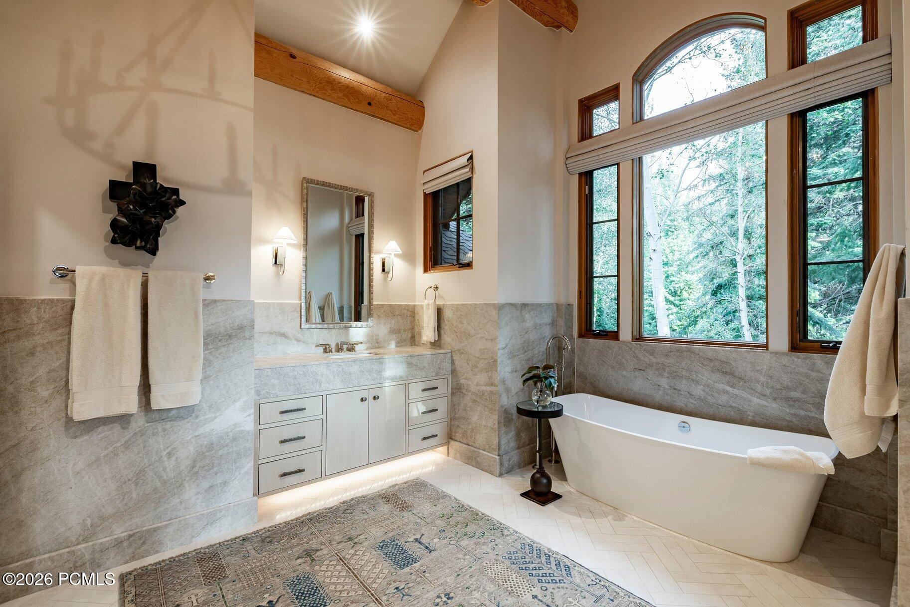 8045 Woodland View Drive
