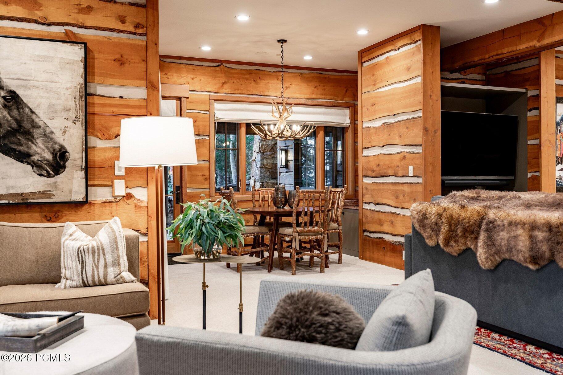 8045 Woodland View Drive