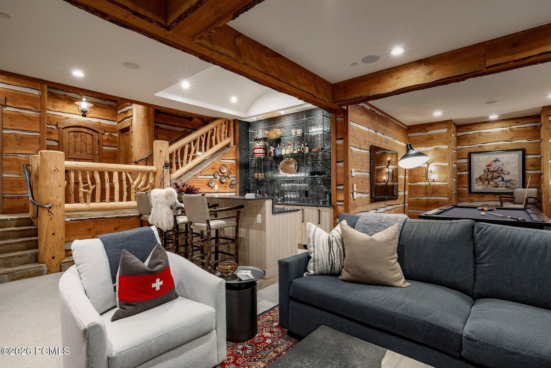 8045 Woodland View Drive